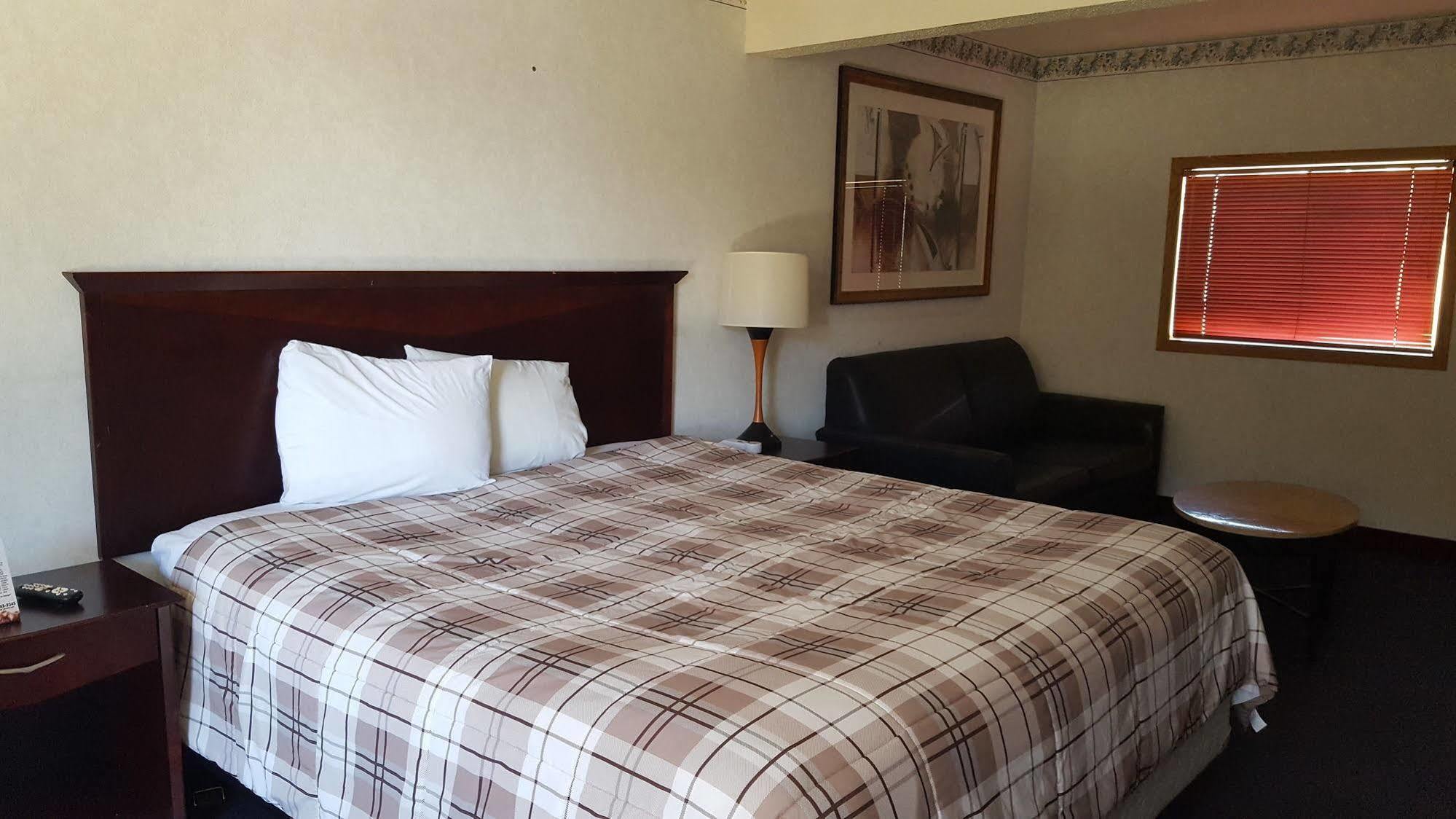 Richland Inn And Suites Ngoại thất bức ảnh